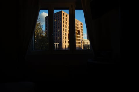 Nearby landmark, Neighbourhood