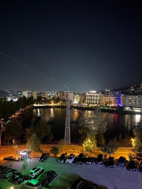 City view, Lake view
