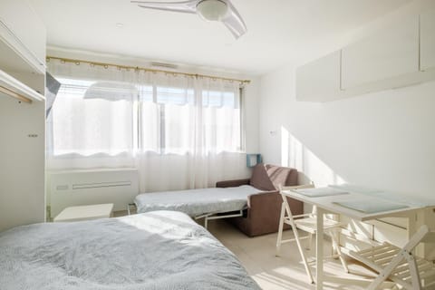 Property building, Living room, Bedroom