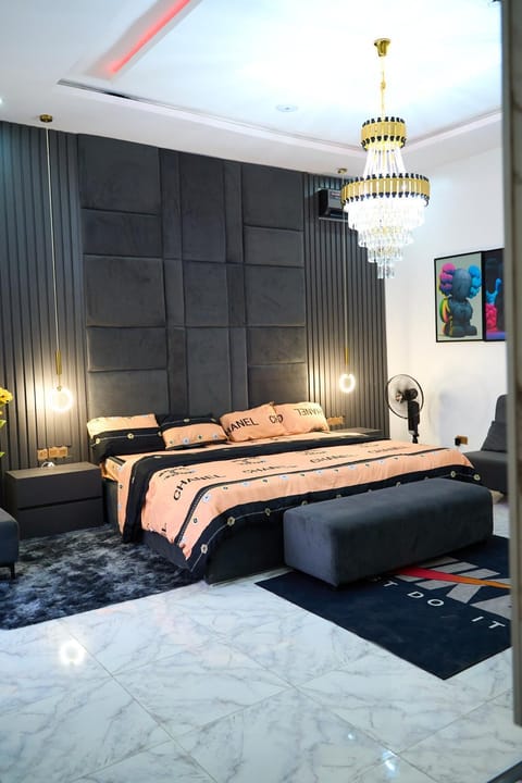 Bed, Photo of the whole room, Bedroom