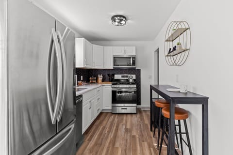 Kitchen or kitchenette, kitchen