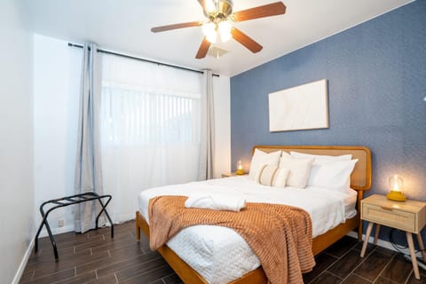 Stylish Cozy, Aesthetic, Stocked Kitchen, and Pet Friendly House in Palmdale