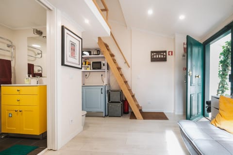 Bathroom, Kitchen or kitchenette, Living room