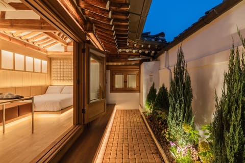 View (from property/room), Garden view, Inner courtyard view
