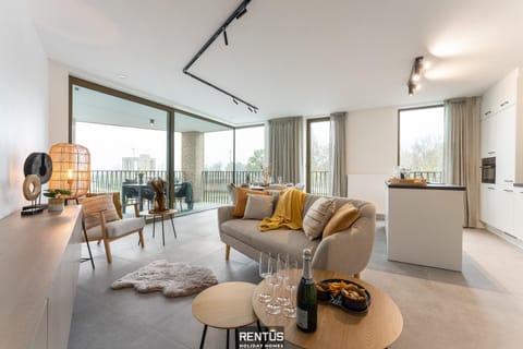 Living room, Seating area, kitchen