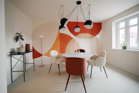 Seating area, Dining area