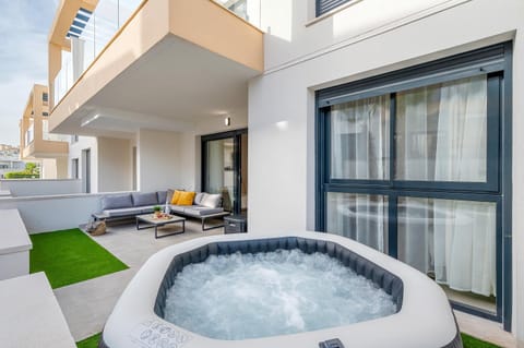 Hot Tub, Balcony/Terrace