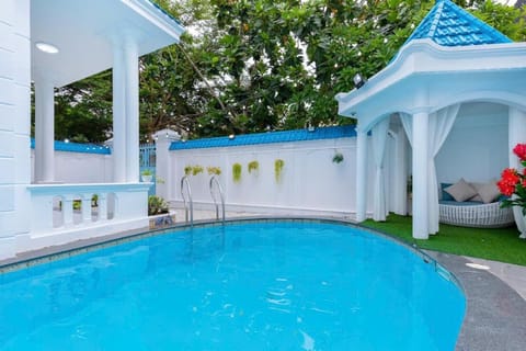 BBQ facilities, Beach, Beach, Pool view, Swimming pool