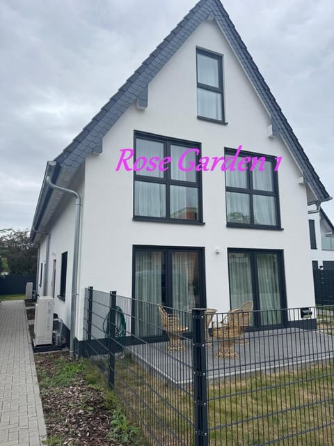 Property building, Garden