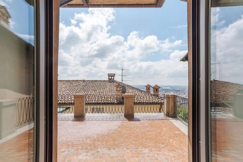 Palazzo San Giacomo Apartment in Bergamo