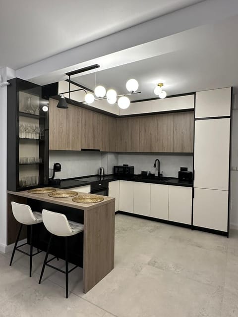 Lounge or bar, Dining area, dishwasher, oven, kitchen
