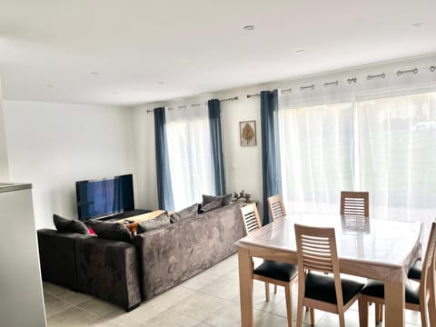 La maison auxoise 8 personnes House in Besançon