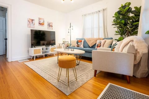 Charming Modern Farmhouse Retreat Apartment in Terre Haute