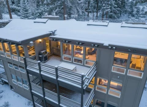 3-Level Getaway Minutes from Lake Tahoe House in Dollar Point