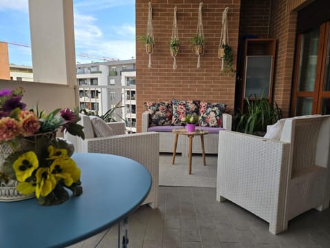 View (from property/room), Balcony/Terrace
