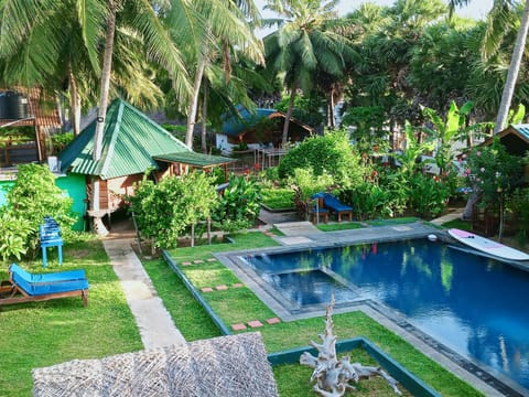 Swimming pool, Swimming pool
