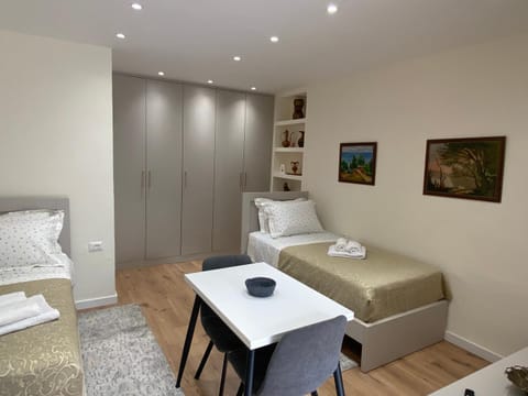 Bed, Living room, Photo of the whole room, Seating area, Bedroom, towels, wardrobe