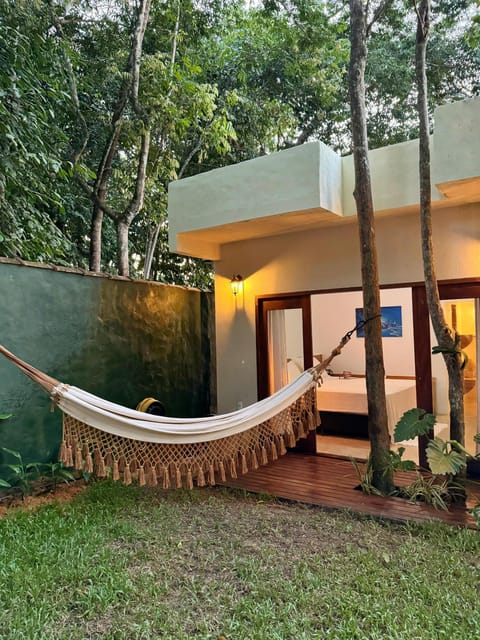 Patio, Facade/entrance
