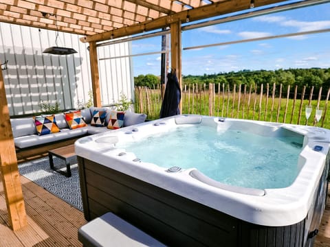 Day, Natural landscape, Hot Tub