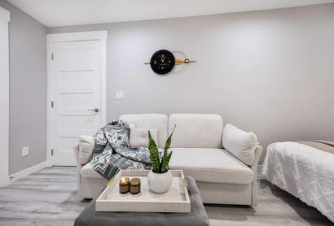 Kirkland Home with 2 Queen Beds - Totem Lake Village House in Kirkland