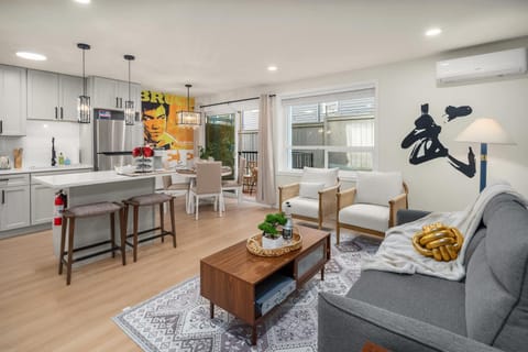 Bruce Lee 1BR Condo Brand New in Queen Anne Apartment in South Lake Union
