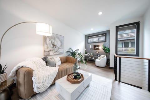 Queen Anne Modern Family Home Free Parking - SLU - Gym House in South Lake Union