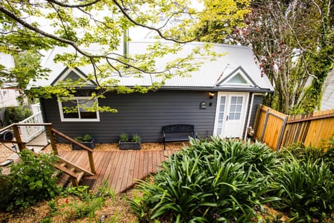 Property building, Spring, Garden