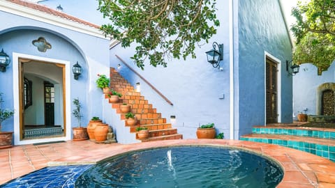 Property building, Facade/entrance