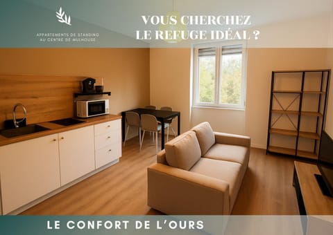 TV and multimedia, Coffee/tea facilities, Kitchen or kitchenette, Living room, Seating area, microwave, minibar, stove, kitchen