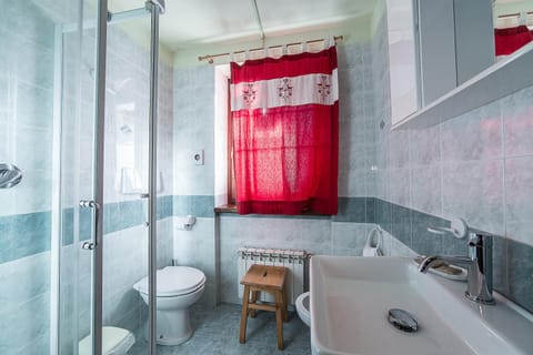 Le Thovex Bed and Breakfast in La Thuile