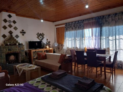 TV and multimedia, Living room, Dining area