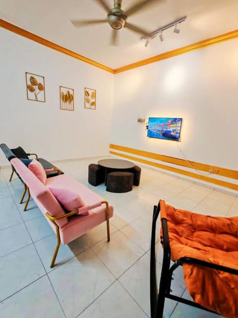 TV and multimedia, Living room, Seating area, sunbed