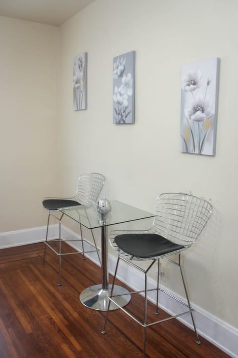 Charming 1 BR Apt 6 miles from Downtown! Apartment in Cincinnati