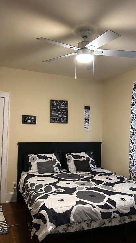 Charming 1 BR Apt 6 miles from Downtown! Apartment in Cincinnati