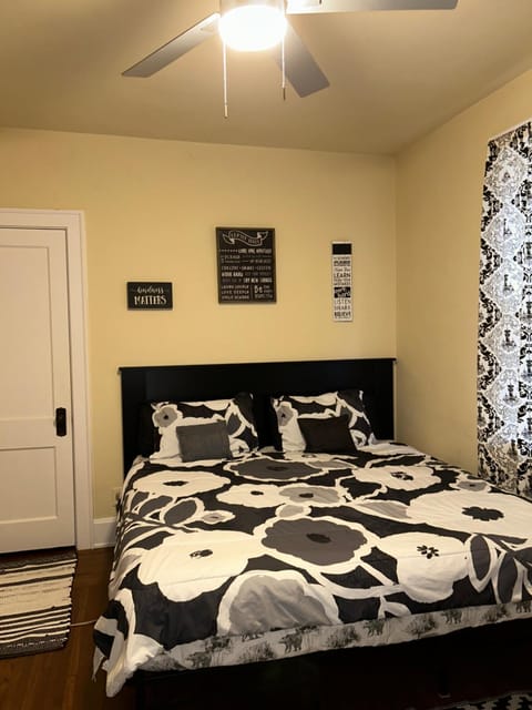 Charming 1 BR Apt 6 miles from Downtown! Apartment in Cincinnati