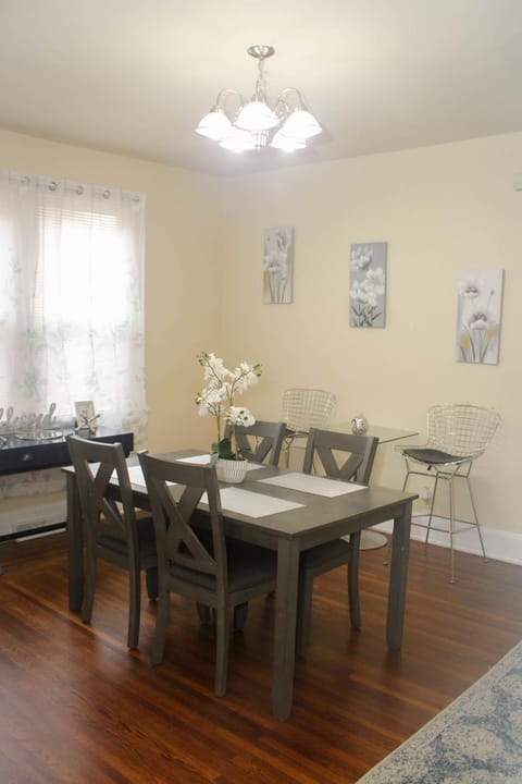 Charming 1 BR Apt 6 miles from Downtown! Apartment in Cincinnati