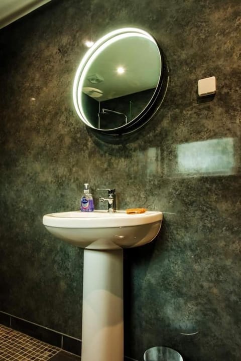 Taigh Geal Apartment Apartment in Scotland