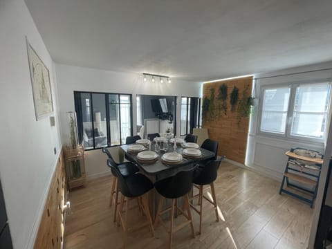 Myhomezen Chessy Disneyland Val d'Europe - 3D PlayStation 4 Apartment in Chessy