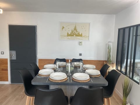 Myhomezen Chessy Disneyland Val d'Europe - 3D PlayStation 4 Apartment in Chessy