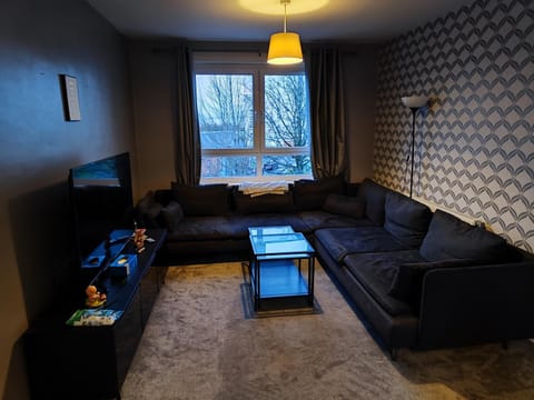 Modern 2-in-1 Retreat for Groups Apartment in Scotland