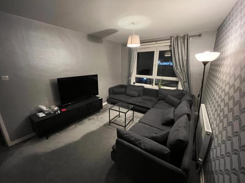 Modern 2-in-1 Retreat for Groups Apartment in Scotland