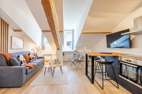 Living room, Dining area