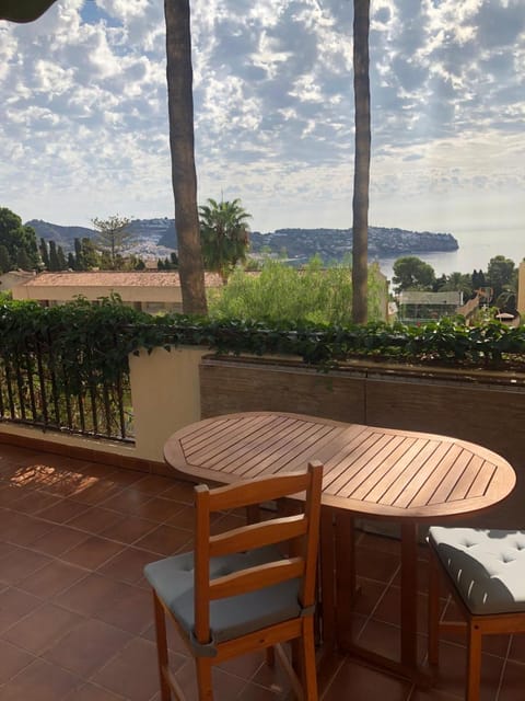 View (from property/room), Balcony/Terrace, Sea view