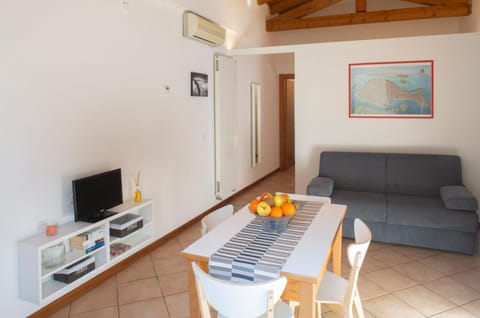 Yellow Loft Apartment in Dolo