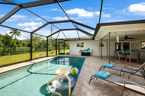 Balcony/Terrace, Swimming pool