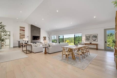 Cloud 9 Glen Ellen House in Glen Ellen