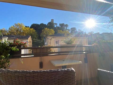 Balcony/Terrace, Landmark view