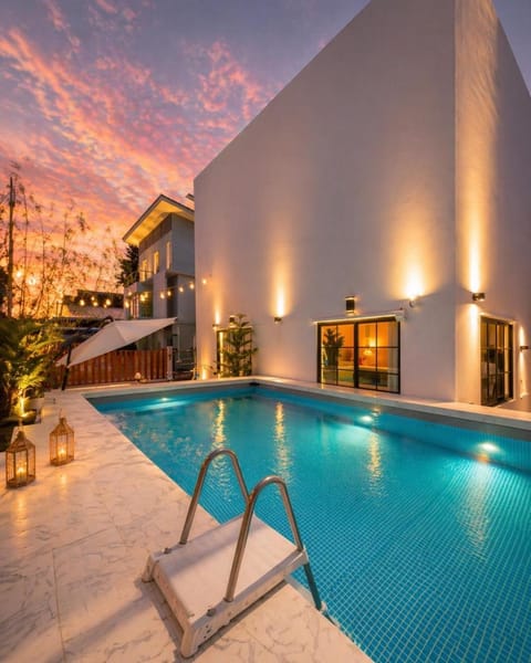 Pool view, Swimming pool