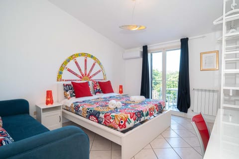 Bedroom, air conditioner