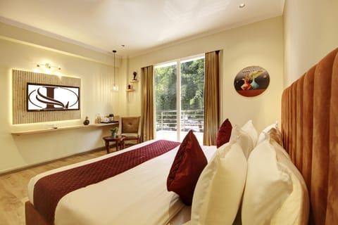 Bed, TV and multimedia, Bedroom, air conditioner